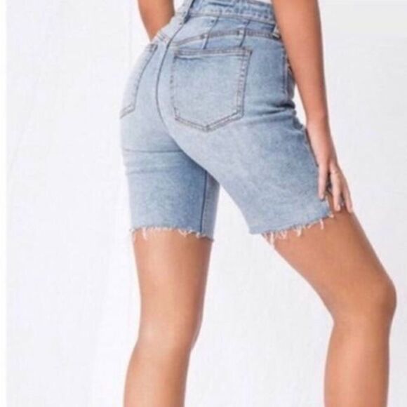 We The Free Button Fly Blue Distressed Denim Cutoff Shorts Festival Conc… - Picture 4 of 14